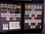 1944-80 Complete never hinged collection in two stockbooks,