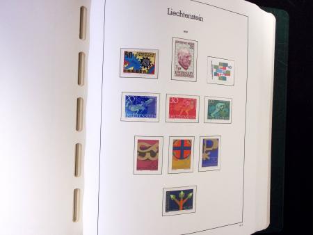 1929-2018 Complete never hinged collection in three
