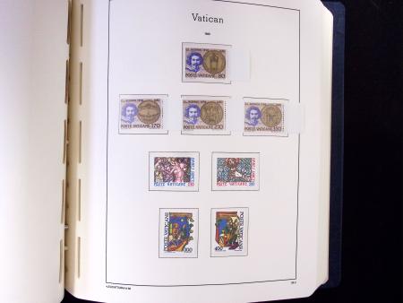 1929-2018 Complete never hinged collection in three