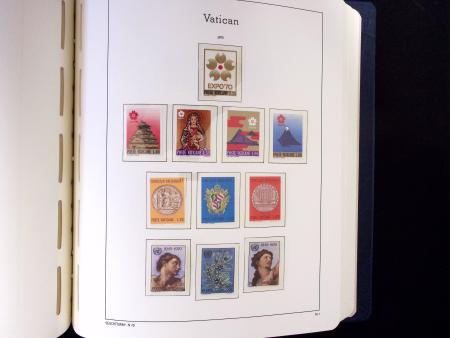 1929-2018 Complete never hinged collection in three