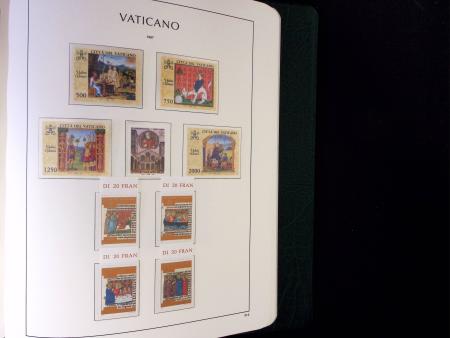 1929-2018 Complete never hinged collection in three