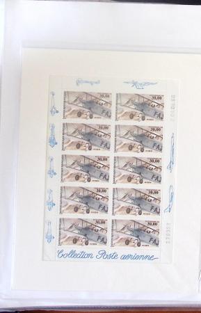 1960-2005, lot pour faciale, composé d'une collection