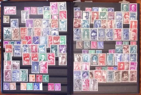 1834-1986, Collection en 4 classeurs, avec solide stock