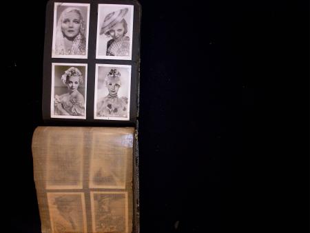 EPHEMERA : 1930 & 40s, 180 Cigarette cards in one small