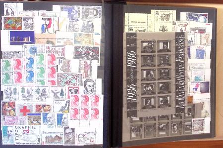 1849-1992, Collection en un classeur, très fournie
