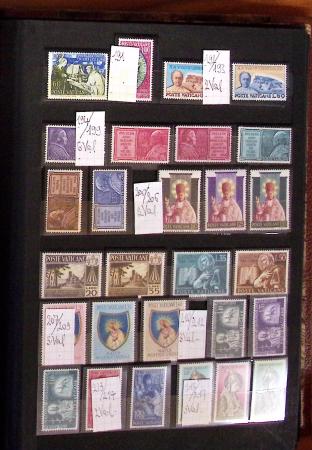 1852-1997, Chiefly mint collection of Vatican in two