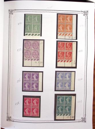 1900-2023, Collection de timbres en BLOCS DE QUATRE
