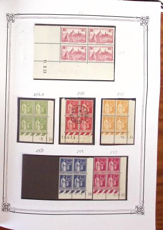 1900-2023, Collection de timbres en BLOCS DE QUATRE