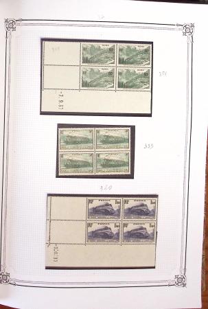 1900-2023, Collection de timbres en BLOCS DE QUATRE