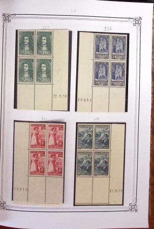 1900-2023, Collection de timbres en BLOCS DE QUATRE
