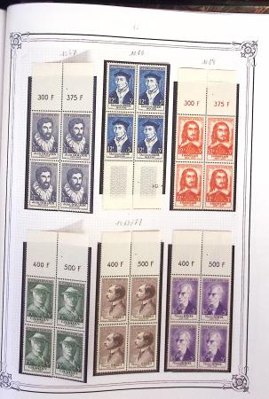 1900-2023, Collection de timbres en BLOCS DE QUATRE