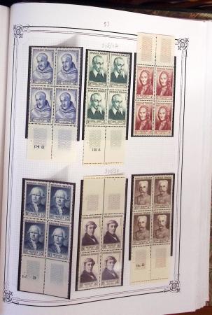 1900-2023, Collection de timbres en BLOCS DE QUATRE