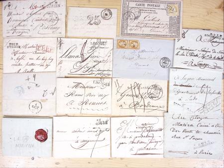 Ensemble d'env. et sachets de l'Union Marcophile contenant des marques postales et lettres classiques de la Haute Vienne + diverses lettres classiques et marques postales dont Seine et Oise. Lot à étudier