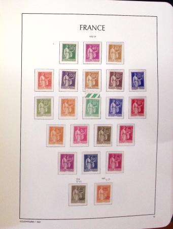 1849-1989, lot de 13 albums et classeurs comprenant