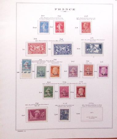 1849-1989, lot de 13 albums et classeurs comprenant