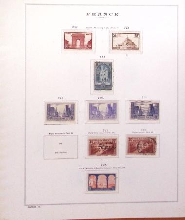 1849-1989, lot de 13 albums et classeurs comprenant