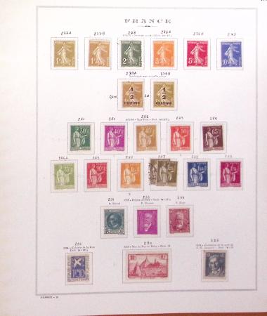 1849-1989, lot de 13 albums et classeurs comprenant