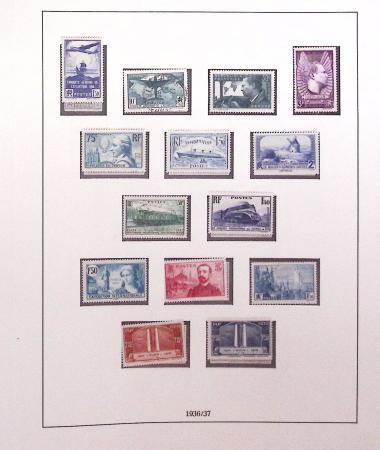 1849-1989, lot de 13 albums et classeurs comprenant