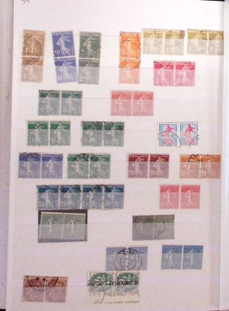1849-1989, lot de 13 albums et classeurs comprenant