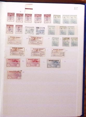 1849-1989, lot de 13 albums et classeurs comprenant