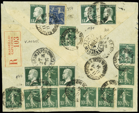 TYPE PASTEUR N°170, 10c vert, 3 pièces (signées Calves) + n+159, 11 pièces + n°257 + nombreux divers au verso de la lettre (Marseille 1934) sur lettre recommandée par avion pour Madagascar. RR et TB