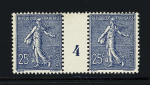 N°132 25c. bleu, en paire millésime 4, neuf **, TB