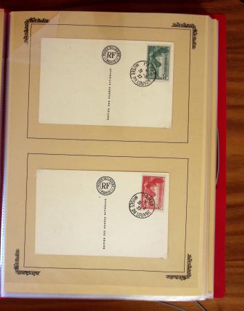 1929-1984 Classeur de lettres avec des cartes du N°354/355 en quantité multiples, dont lettre de guerre, censure, premier vol, LVF. A voir absolument