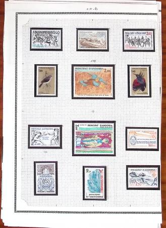 1920-1959, Collection surtout de timbres neufs * de