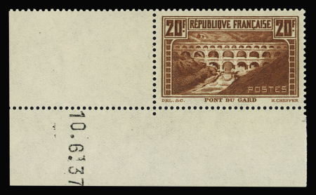 N°262, 20f Pont du Gard, coin de feuille daté 10.6.37,