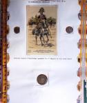 Classeur vert de 35 boutons d'uniformes de la maréchaussée à la gendarmerie (1786 - 1914) accompagnés de quelques cartes postales et commentaires. TB