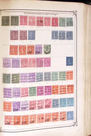 1876-1931, Un album fait maison avec différents types