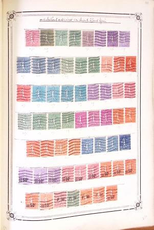 1876-1931, Un album fait maison avec différents types