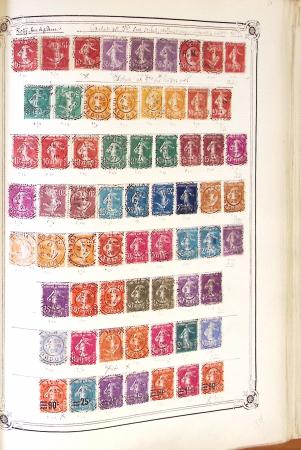1876-1931, Un album fait maison avec différents types