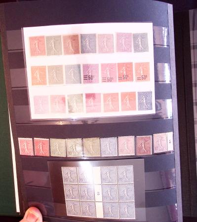 1849-1975, Collection commençant par une série d'essais