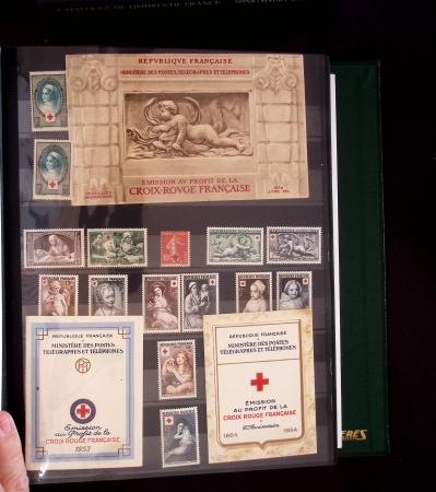 1849-1975, Collection commençant par une série d'essais