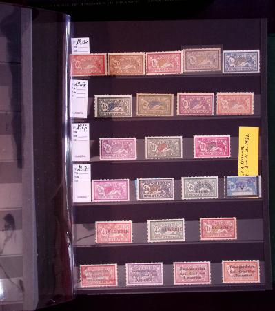 1849-1975, Collection commençant par une série d'essais