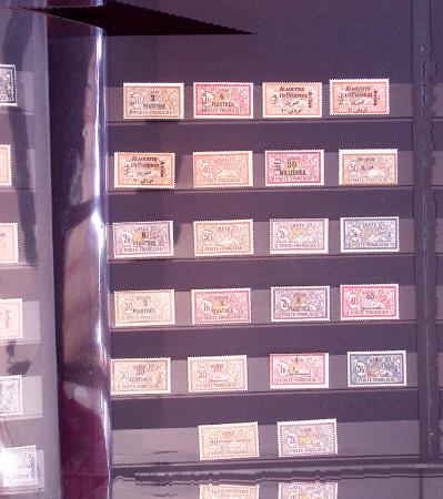 1849-1975, Collection commençant par une série d'essais
