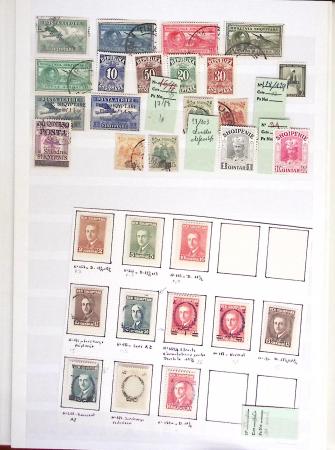 1858-2023, Collection du monde entier en 2 classeurs,