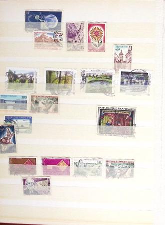 1858-2023, Collection du monde entier en 2 classeurs,