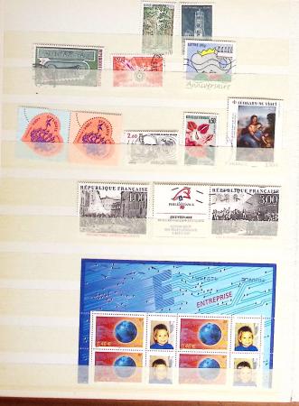 1858-2023, Collection du monde entier en 2 classeurs,