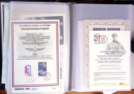 DE GAULLE, Collection de 14 classeurs du monde entier