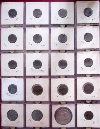 COINS : Small collection of coins in one stockbook