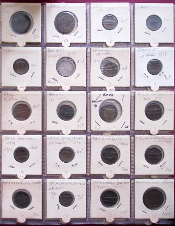 COINS : Small collection of coins in one stockbook