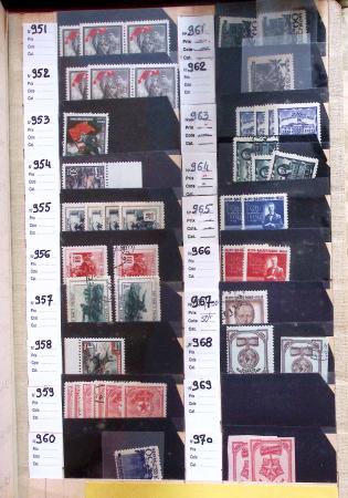 1920-2021 Chiefly mint stock in 15 large stockbooks,
