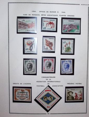1885-1992, Deux collections de timbres neufs de Monaco,
