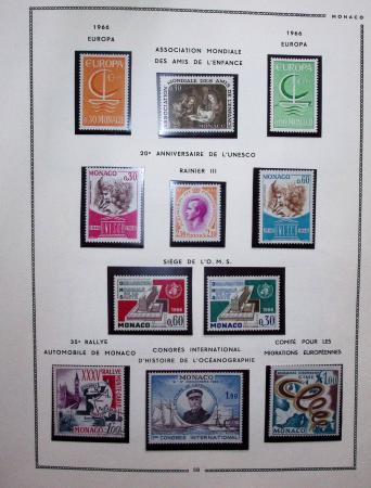 1885-1992, Deux collections de timbres neufs de Monaco,