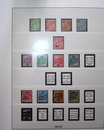 1885-1992, Deux collections de timbres neufs de Monaco,