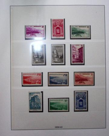 1885-1992, Deux collections de timbres neufs de Monaco,