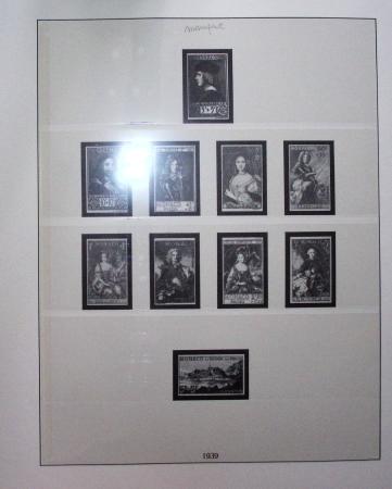 1885-1992, Deux collections de timbres neufs de Monaco,