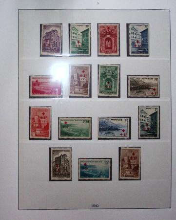 1885-1992, Deux collections de timbres neufs de Monaco,